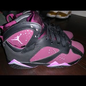 Nike Jordan Mulberry 7s
